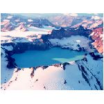 lago ghiacciato ghiaccio neve acqua bianco azzurro blu pattinare pattini cratere montagna monte natura