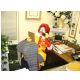 ronald mcdonald in ufficio.jpg